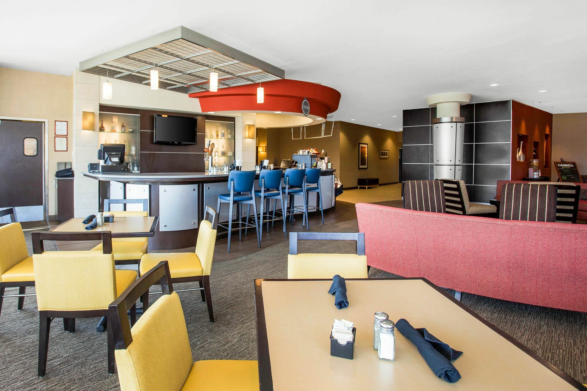Springhill Suites By Marriott Roanoke Exterior photo